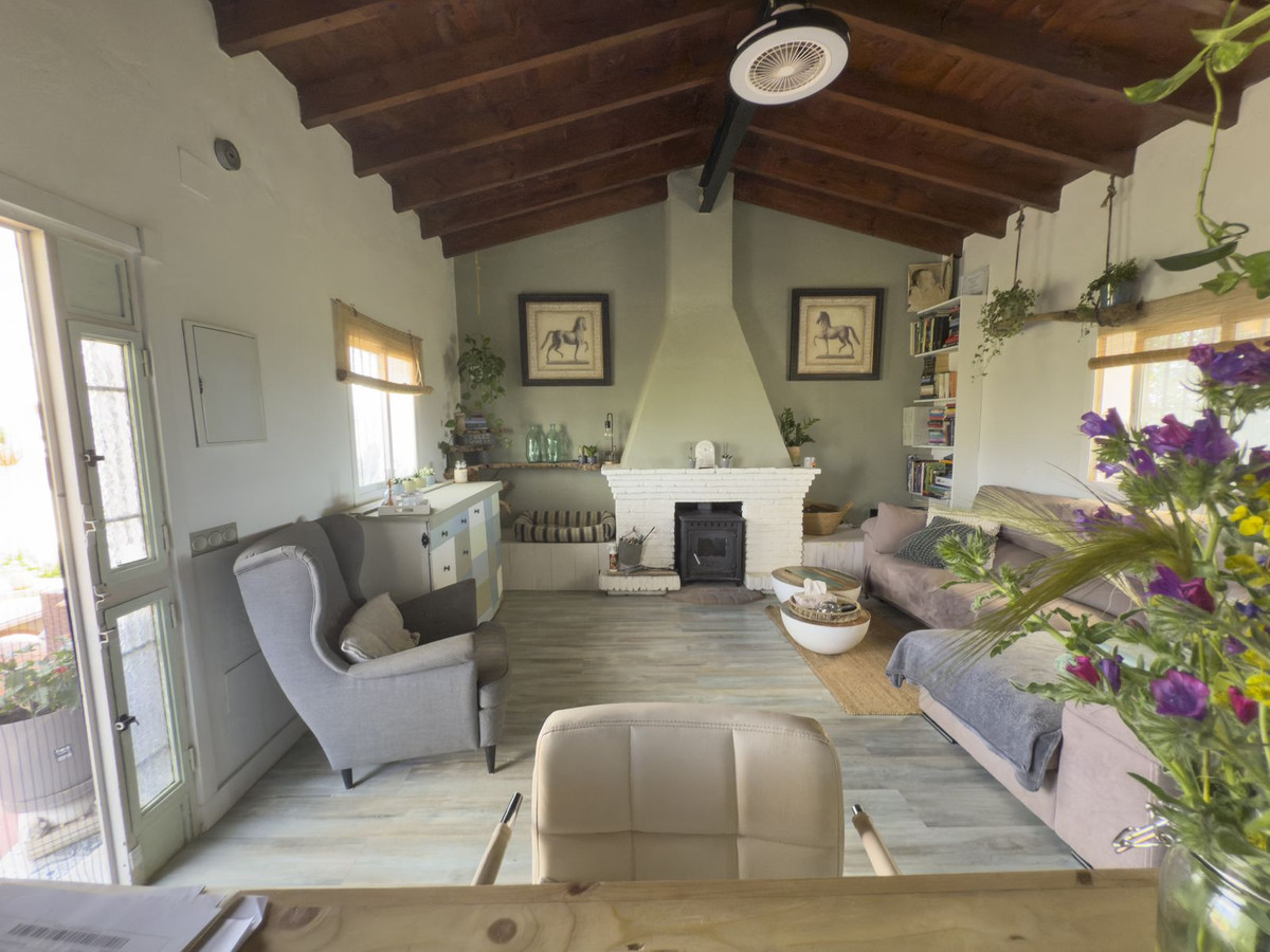 Se vende Finca - Cortijo de 3 dormitorios en Costa Del Sol, Málaga, España