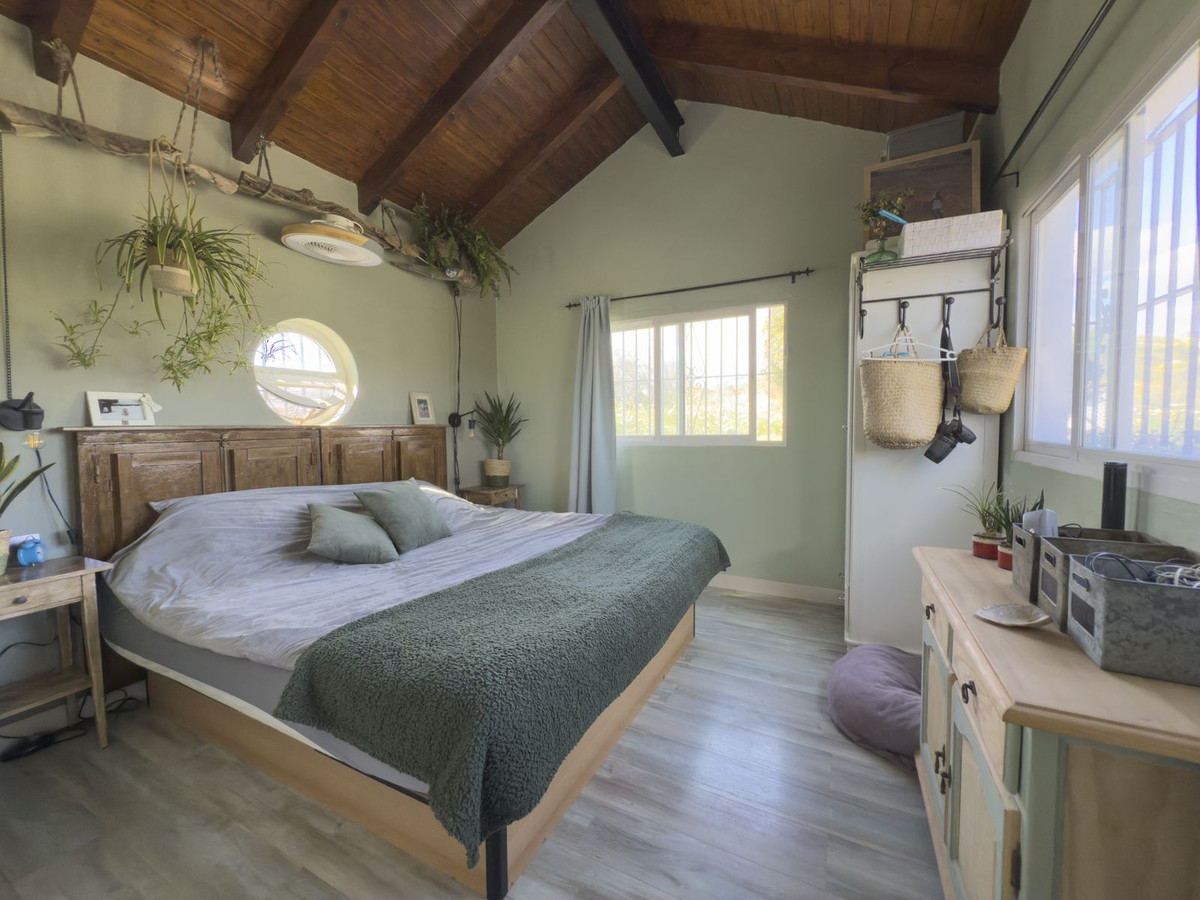Se vende Finca - Cortijo de 3 dormitorios en Costa Del Sol, Málaga, España