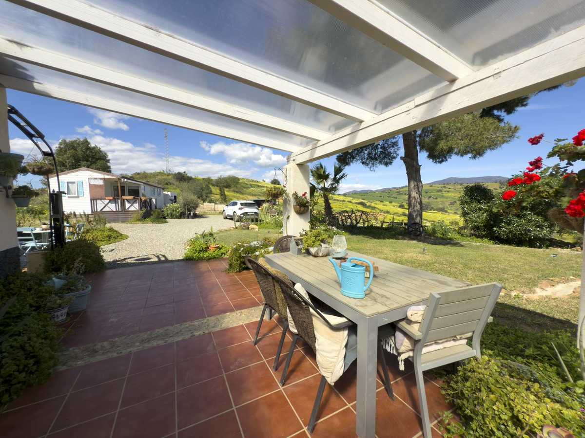 Se vende Finca - Cortijo de 3 dormitorios en Costa Del Sol, Málaga, España