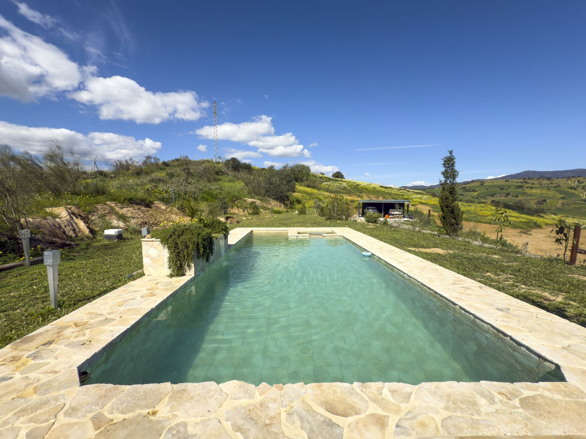Se vende Finca - Cortijo de 3 dormitorios en Costa Del Sol, Málaga, España