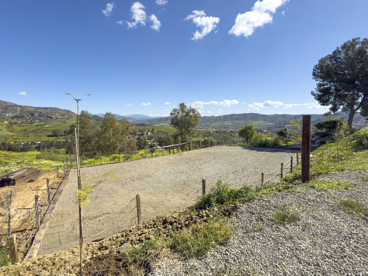Se vende Finca - Cortijo de 3 dormitorios en Costa Del Sol, Málaga, España