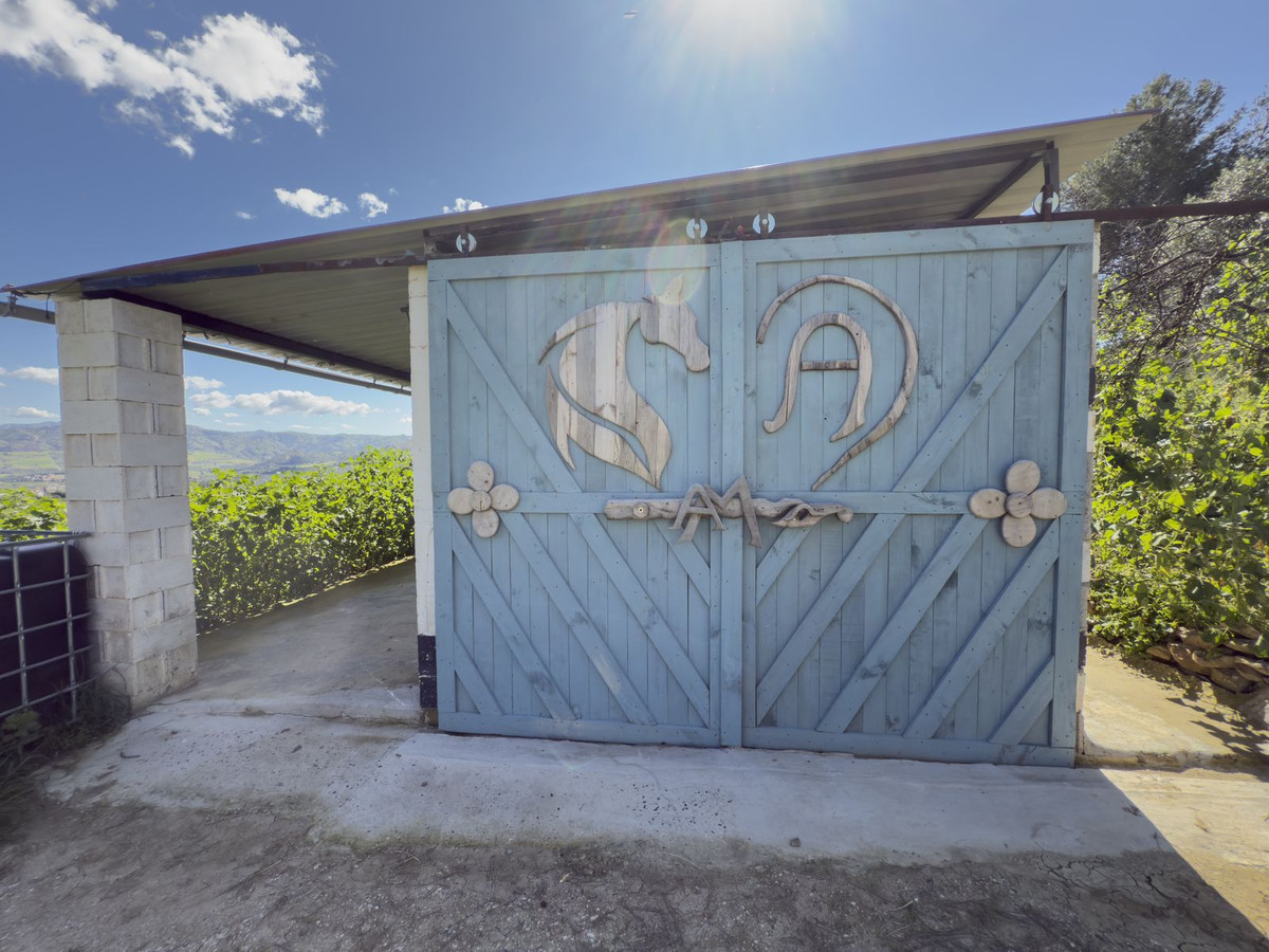 Se vende Finca - Cortijo de 3 dormitorios en Costa Del Sol, Málaga, España