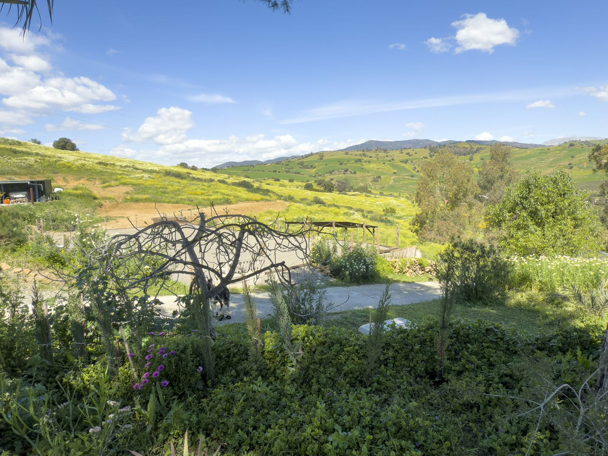 Se vende Finca - Cortijo de 3 dormitorios en Costa Del Sol, Málaga, España