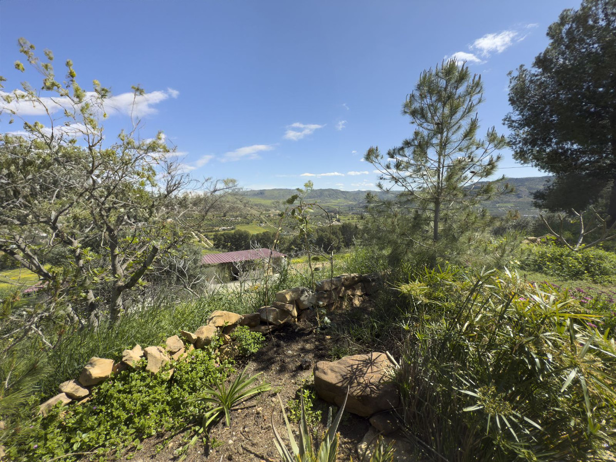 Se vende Finca - Cortijo de 3 dormitorios en Costa Del Sol, Málaga, España