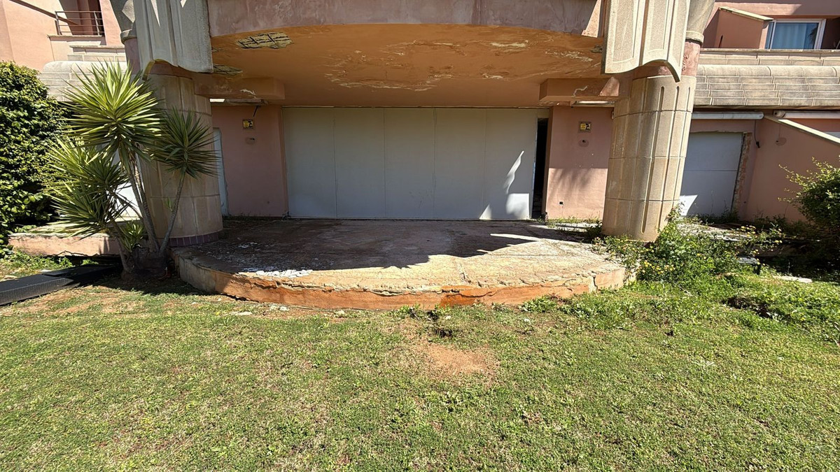 Se vende Apartamento Planta Baja de 4 dormitorios en Costa Del Sol, Málaga, España