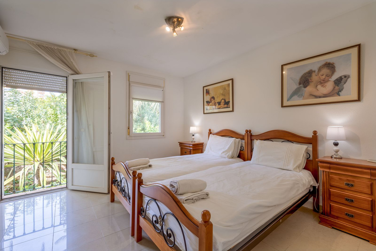 4 Bed Townhouse for sale in Estepona Costa Del Sol, Málaga, Spain