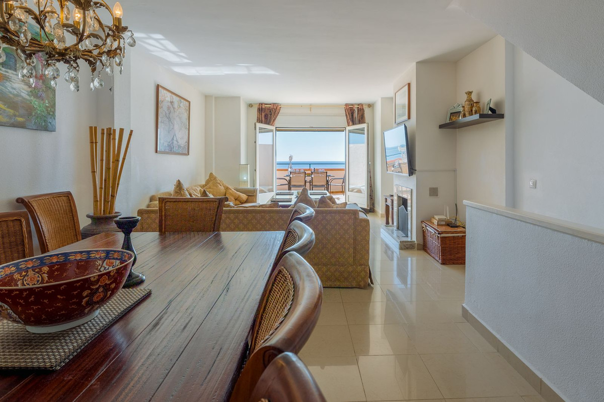 4 Bed Townhouse for sale in Estepona Costa Del Sol, Málaga, Spain