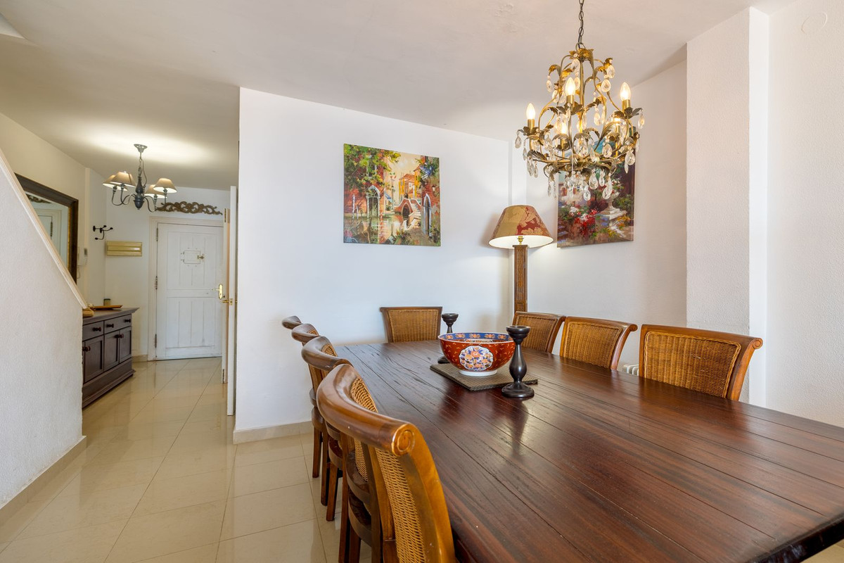 4 Bed Townhouse for sale in Estepona Costa Del Sol, Málaga, Spain
