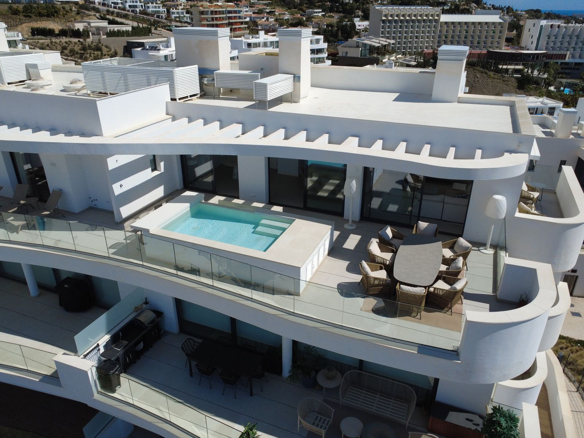 3 Bed Apartment for sale in Fuengirola Costa Del Sol, Málaga, Spain