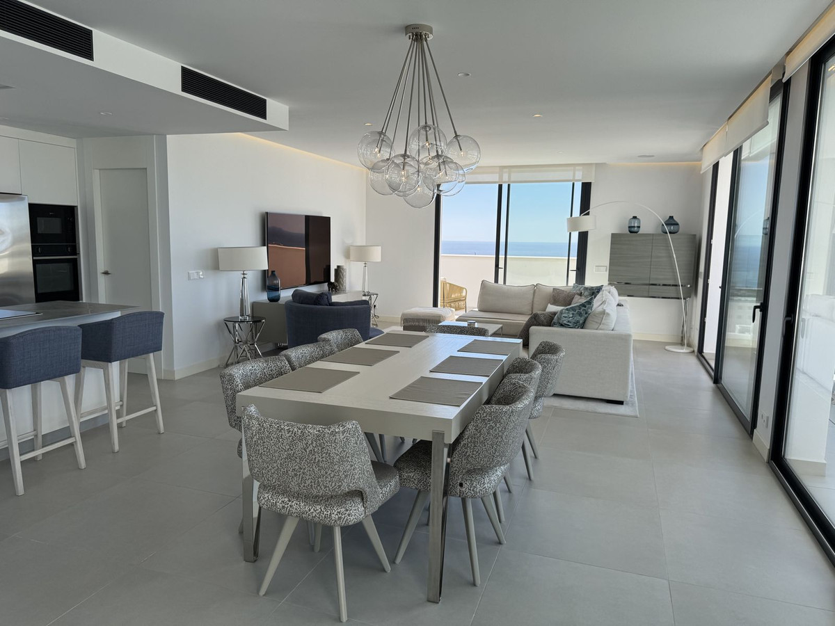 3 Bed Apartment for sale in Fuengirola Costa Del Sol, Málaga, Spain