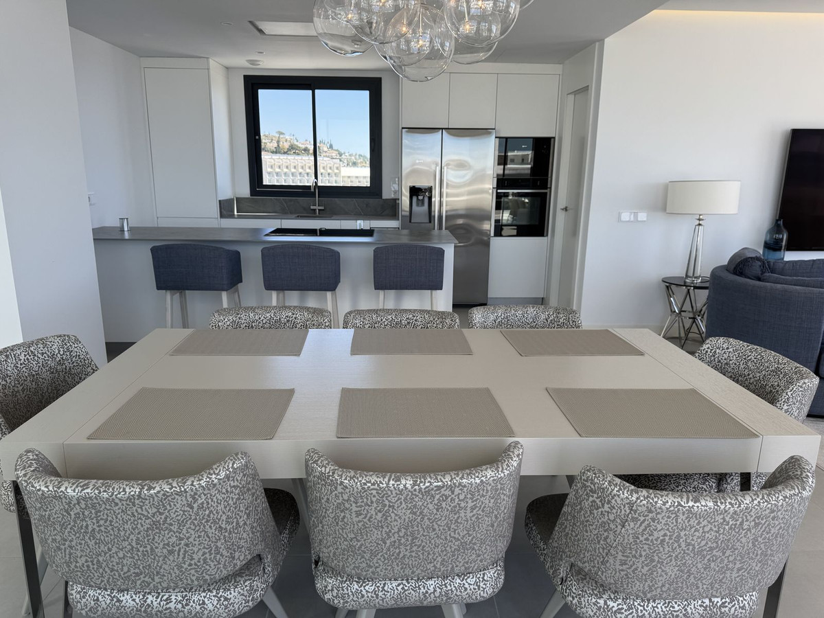 3 Bed Apartment for sale in Fuengirola Costa Del Sol, Málaga, Spain