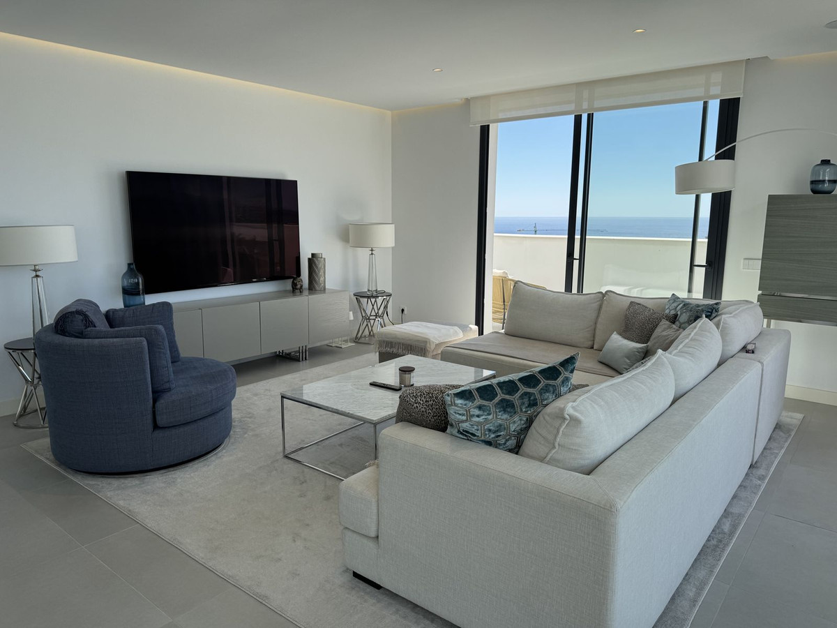 3 Bed Apartment for sale in Fuengirola Costa Del Sol, Málaga, Spain