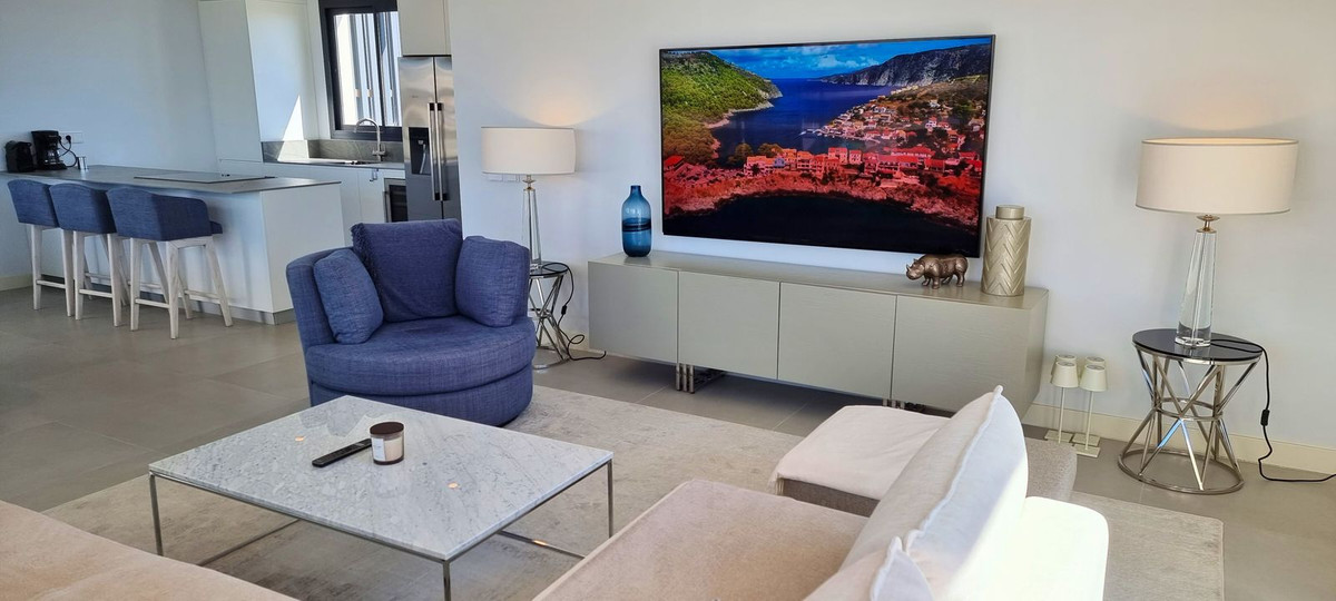 3 Bed Apartment for sale in Fuengirola Costa Del Sol, Málaga, Spain