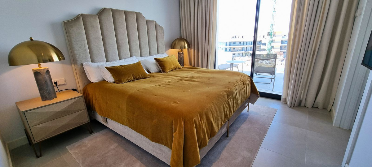 3 Bed Apartment for sale in Fuengirola Costa Del Sol, Málaga, Spain