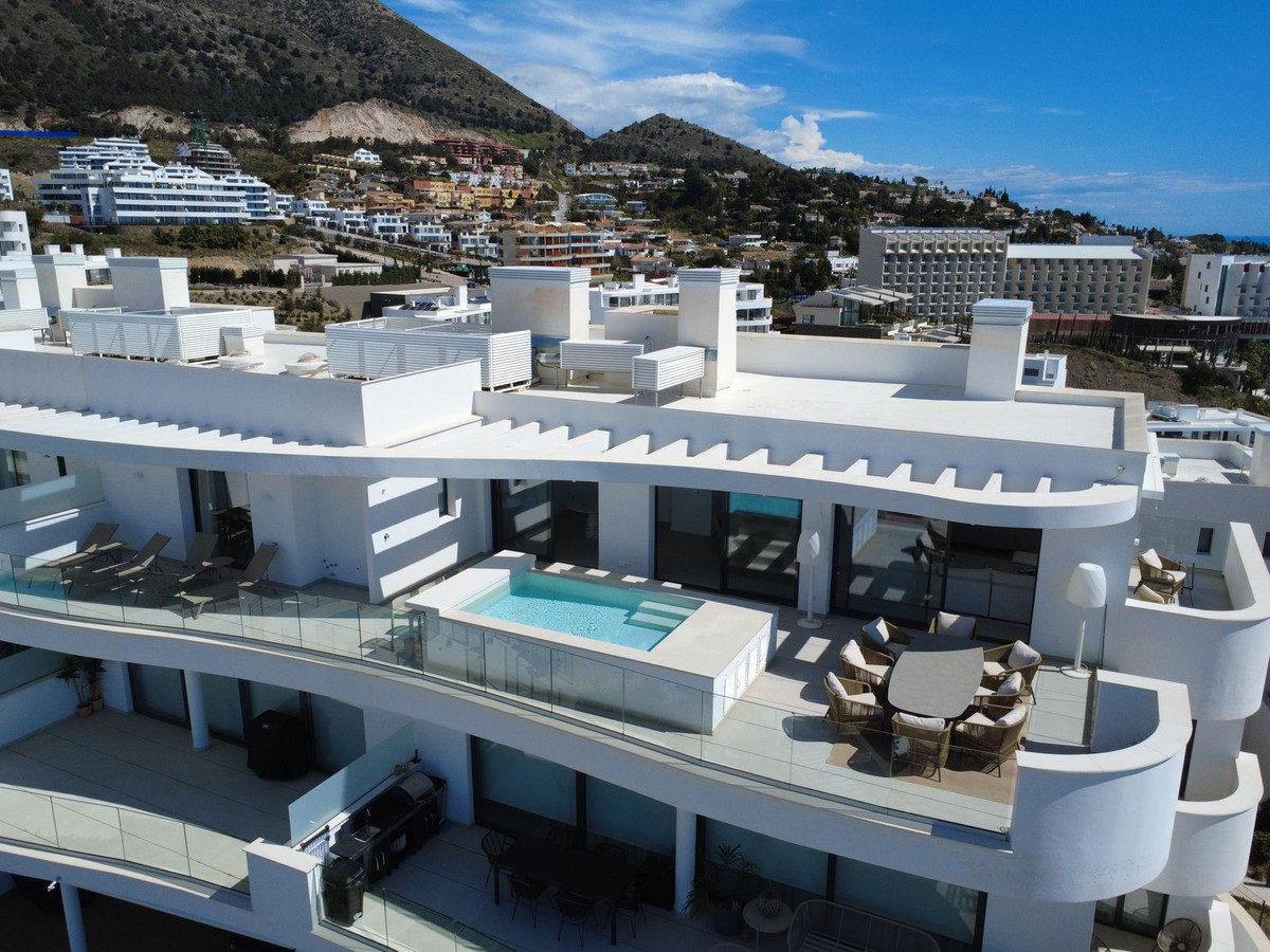 3 Bed Apartment for sale in Fuengirola Costa Del Sol, Málaga, Spain