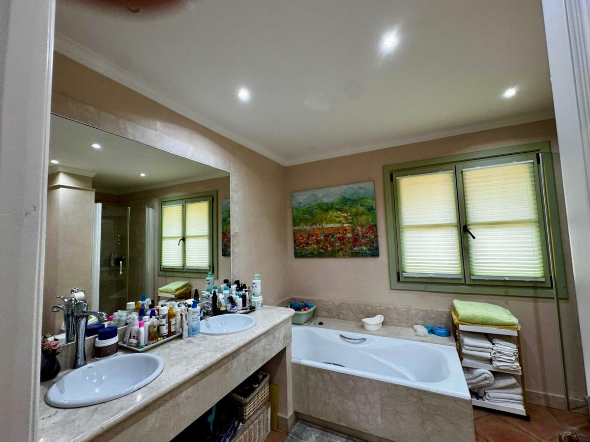 Se vende Adosada de 3 dormitorios en Costa Del Sol, Cadiz, España