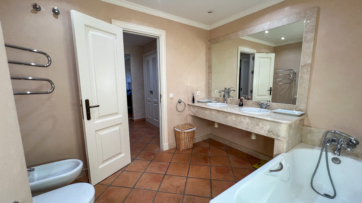 Se vende Adosada de 3 dormitorios en Costa Del Sol, Cadiz, España