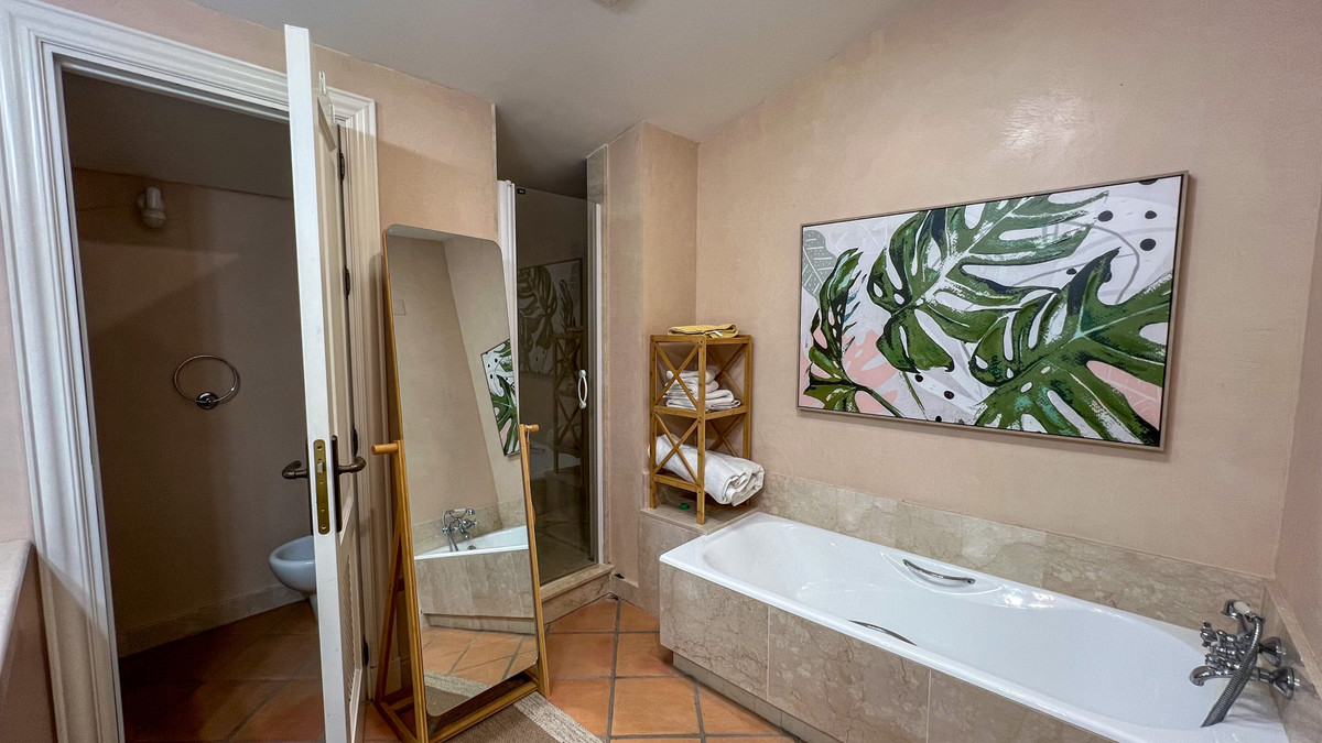 Se vende Adosada de 3 dormitorios en Costa Del Sol, Cadiz, España