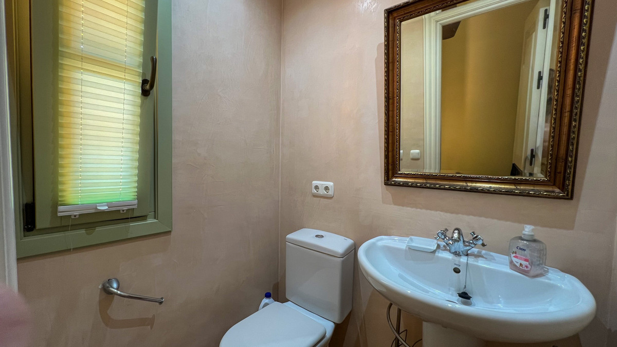 Se vende Adosada de 3 dormitorios en Costa Del Sol, Cadiz, España