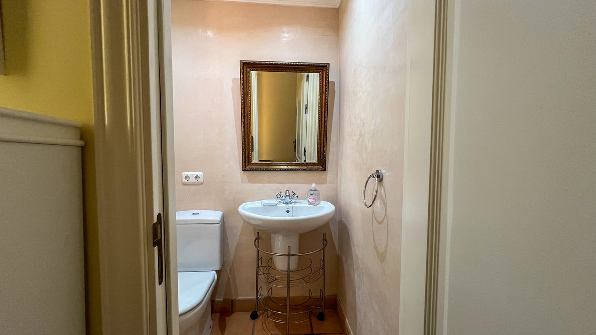 Se vende Adosada de 3 dormitorios en Costa Del Sol, Cadiz, España