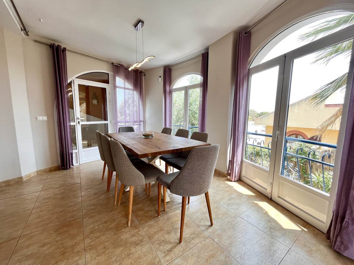 5 Bed Townhouse for sale in La Zenia Costa Blanca, Alicante, Spain