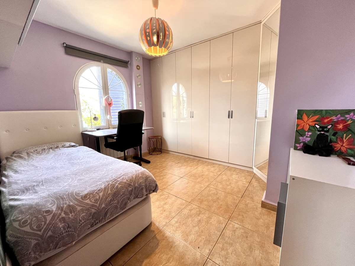 5 Bed Townhouse for sale in La Zenia Costa Blanca, Alicante, Spain