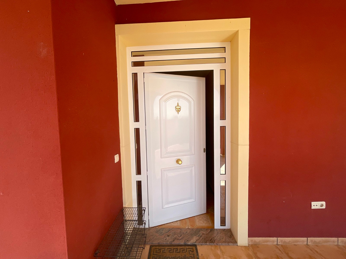 3 Bed Townhouse for sale in Albatera Costa Blanca, Alicante, Spain