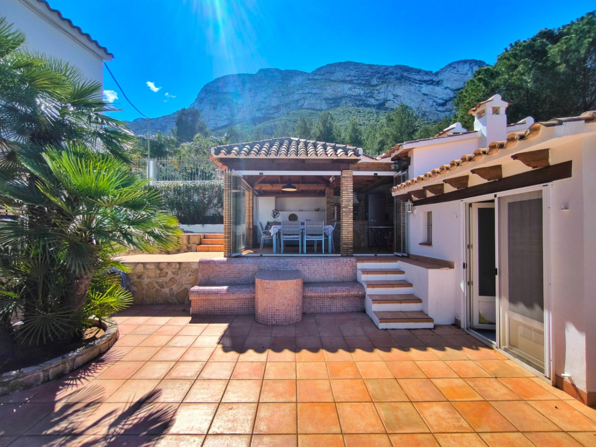 5 Bed Townhouse for sale in Denia Costa Blanca, Alicante, Spain