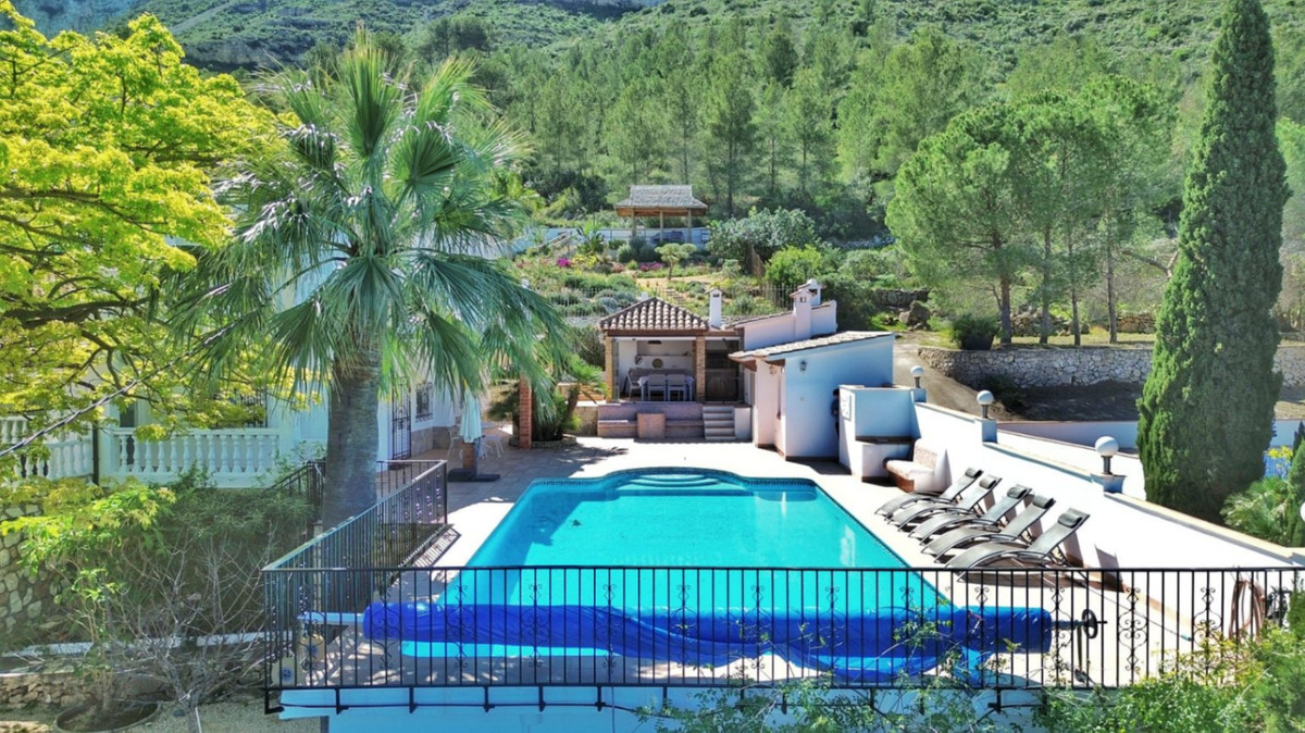 5 Bed Townhouse for sale in Denia Costa Blanca, Alicante, Spain