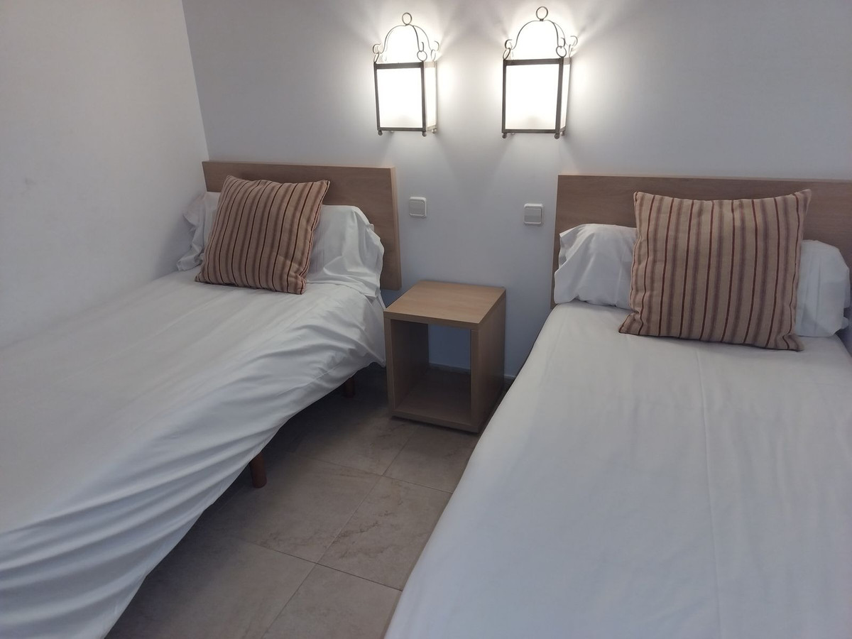 Se vende Apartamento Planta Baja de 2 dormitorios en Costa Del Sol, Málaga, España