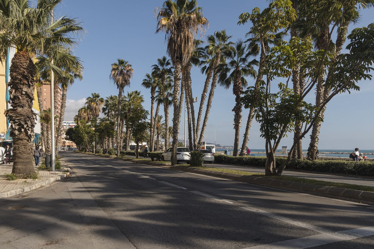 Se vende Apartamento Planta Media de 5 dormitorios en Costa Del Sol, Málaga, España