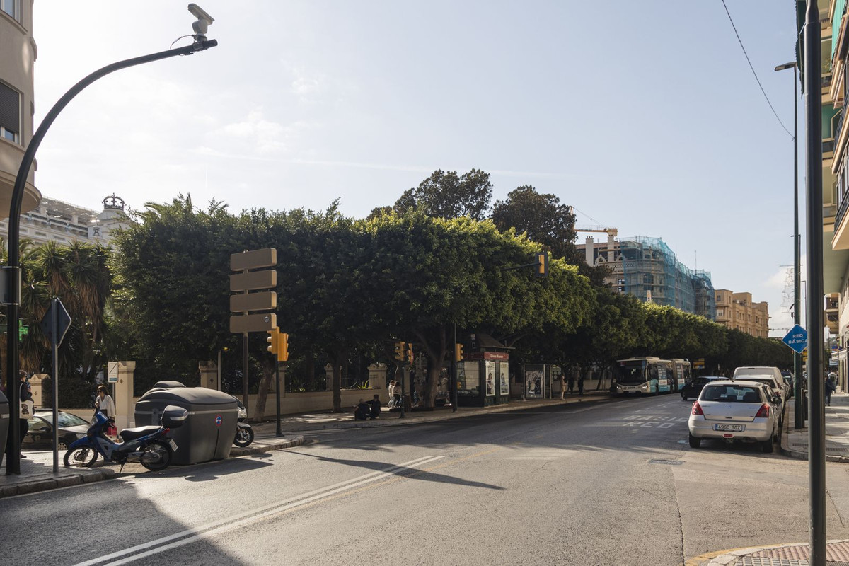 Se vende Apartamento Planta Media de 5 dormitorios en Costa Del Sol, Málaga, España