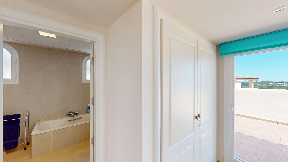 3 Bed Apartment for sale in Mijas Costa Del Sol, Málaga, Spain