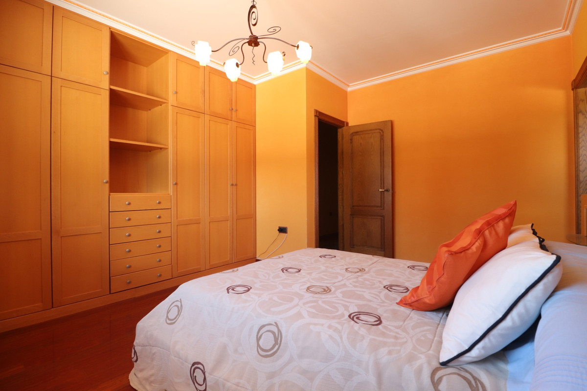 Se vende Villa - Chalet de 6 dormitorios en Costa Blanca, Alicante, España