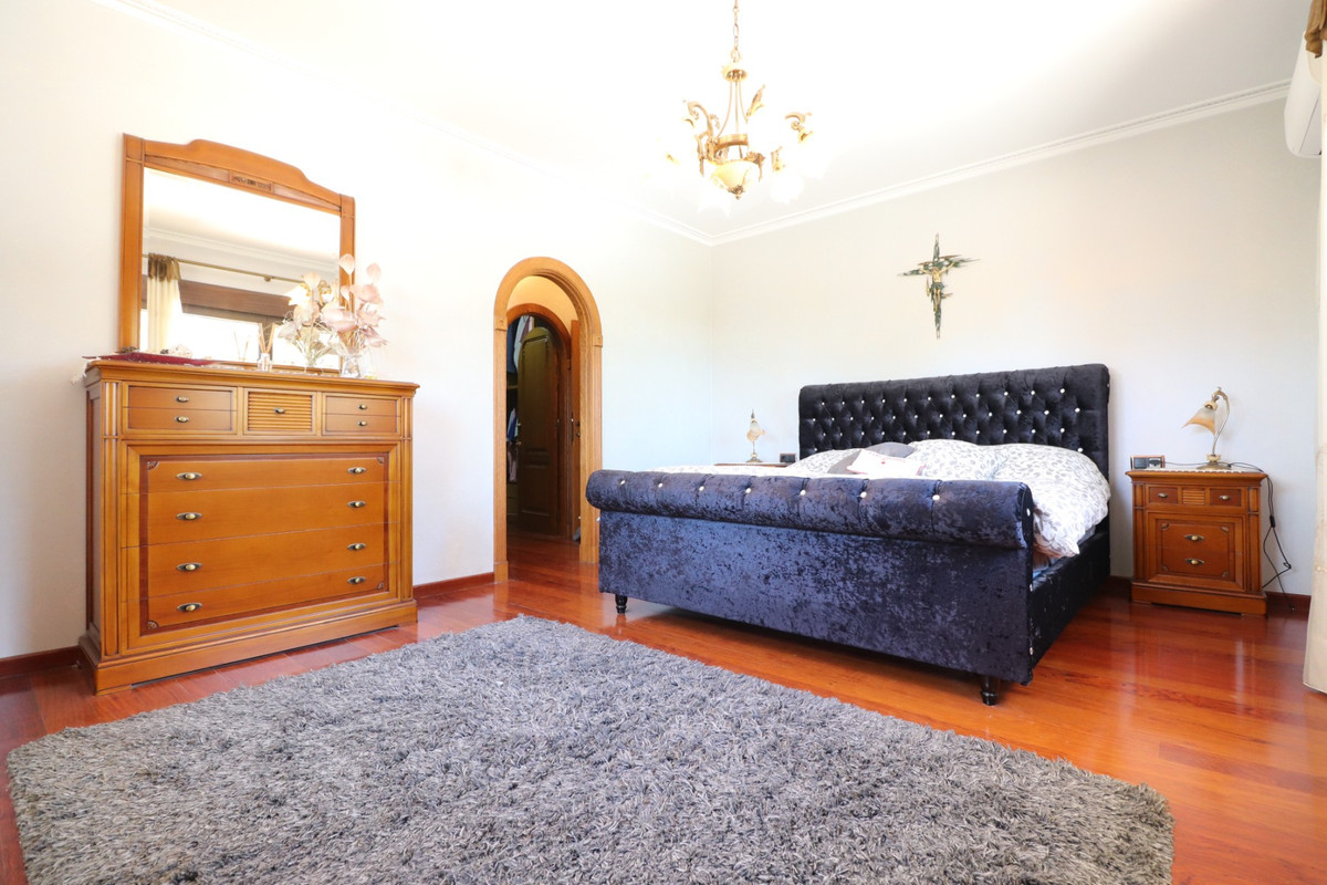 Se vende Villa - Chalet de 6 dormitorios en Costa Blanca, Alicante, España