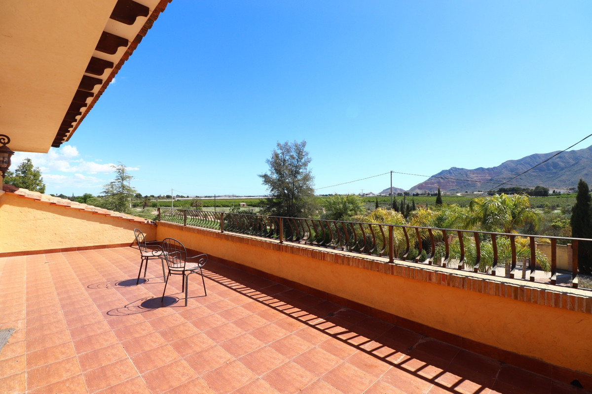 Se vende Villa - Chalet de 6 dormitorios en Costa Blanca, Alicante, España