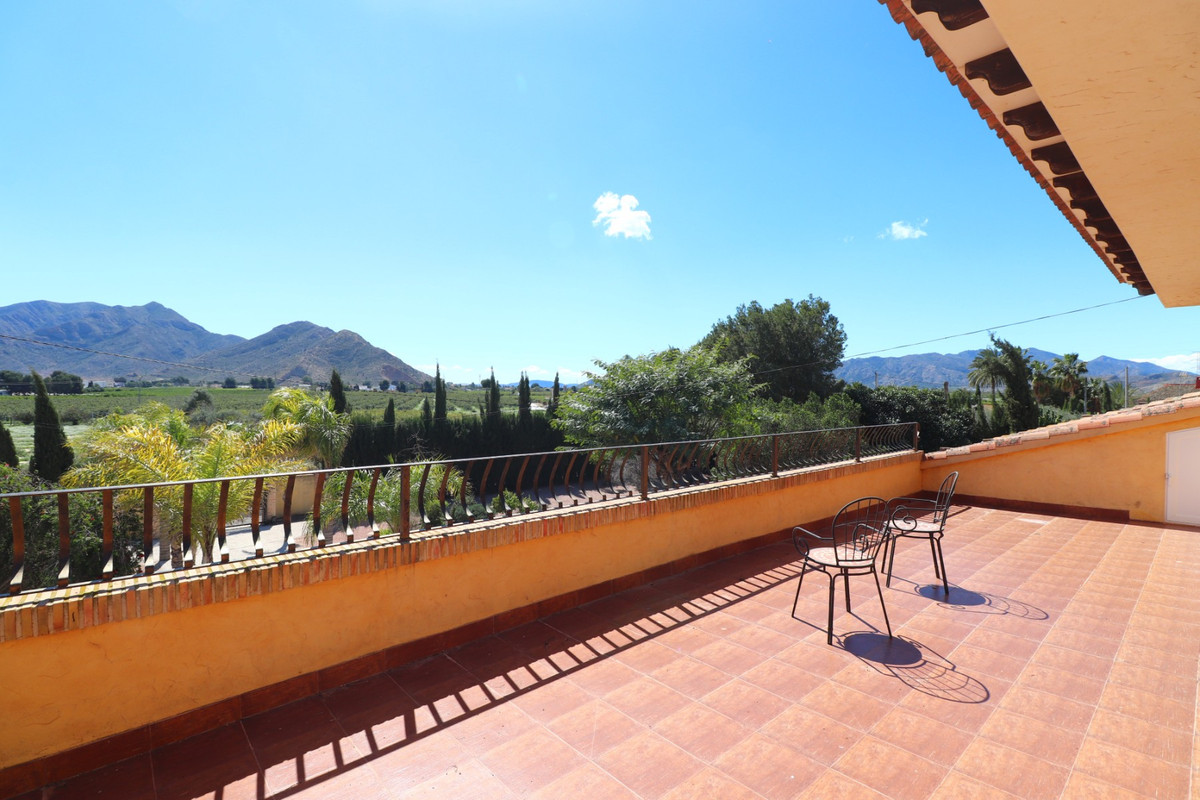 Se vende Villa - Chalet de 6 dormitorios en Costa Blanca, Alicante, España