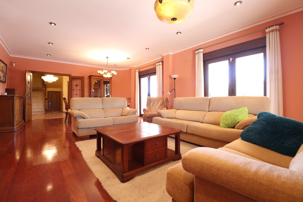 Se vende Villa - Chalet de 6 dormitorios en Costa Blanca, Alicante, España