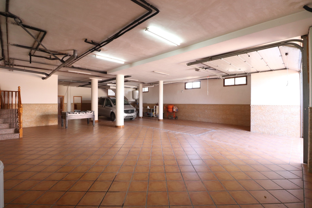 Se vende Villa - Chalet de 6 dormitorios en Costa Blanca, Alicante, España