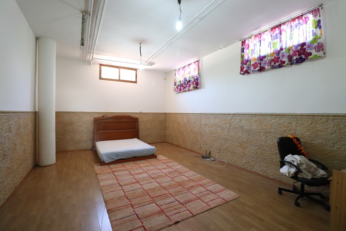 Se vende Villa - Chalet de 6 dormitorios en Costa Blanca, Alicante, España