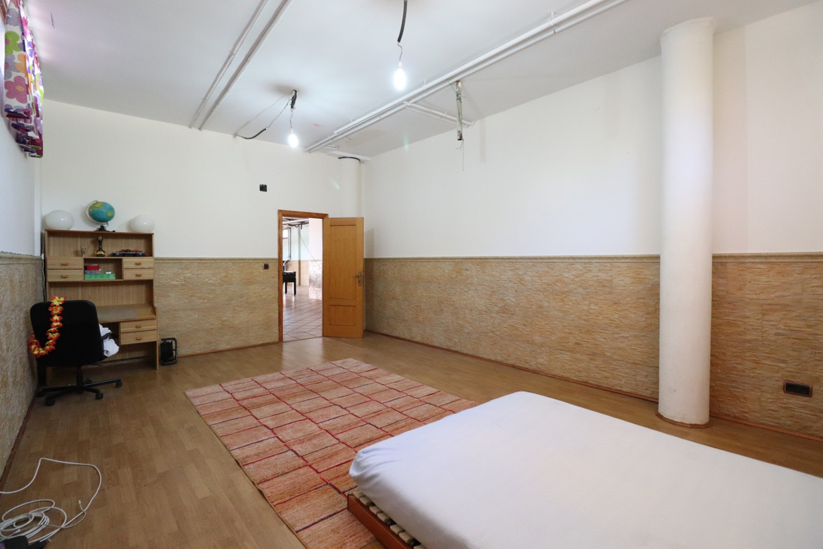 Se vende Villa - Chalet de 6 dormitorios en Costa Blanca, Alicante, España