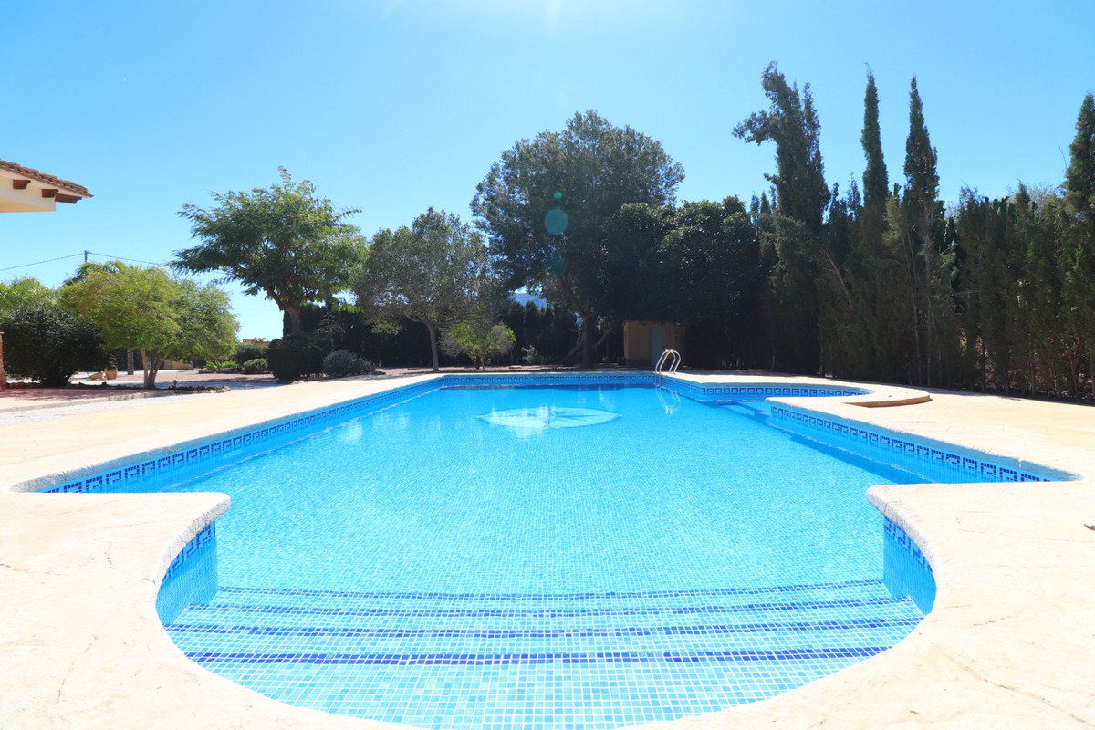 Se vende Villa - Chalet de 6 dormitorios en Costa Blanca, Alicante, España