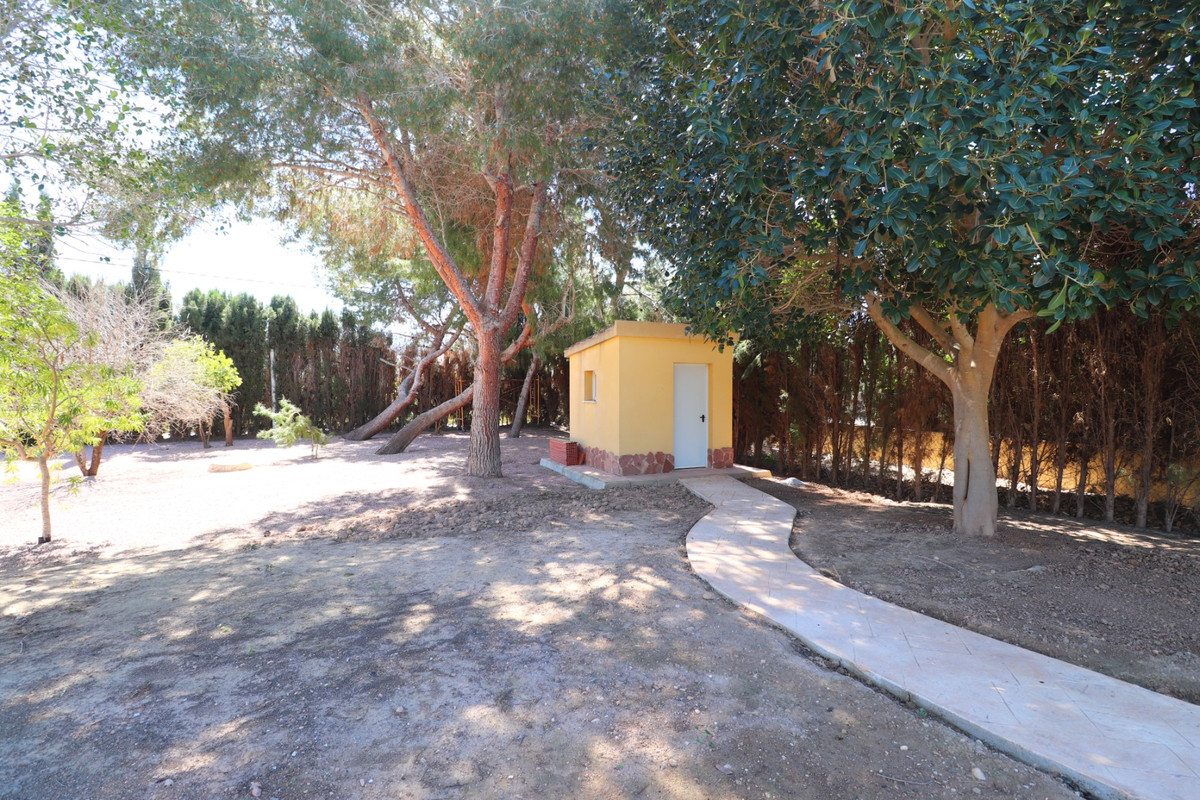 Se vende Villa - Chalet de 6 dormitorios en Costa Blanca, Alicante, España
