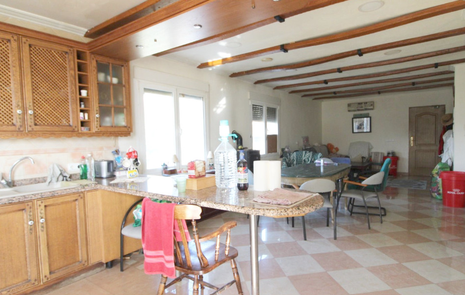 5 Bed Townhouse for sale in Aspe Costa Blanca, Alicante, Spain