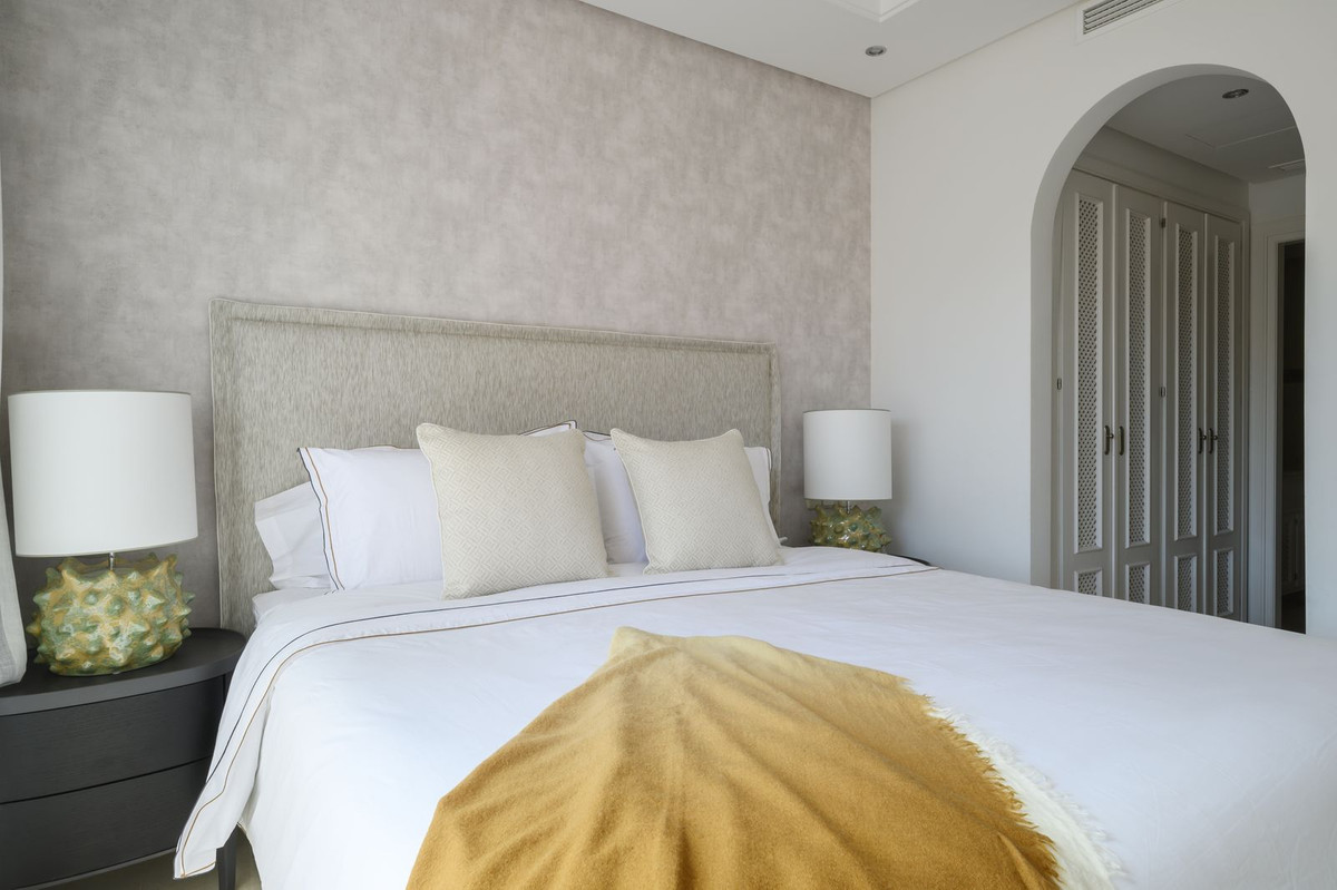 3 Bed Apartment for sale in Estepona Costa Del Sol, Málaga, Spain