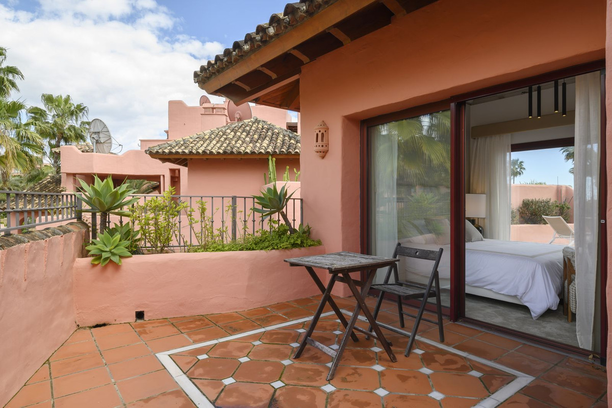 3 Bed Apartment for sale in Estepona Costa Del Sol, Málaga, Spain