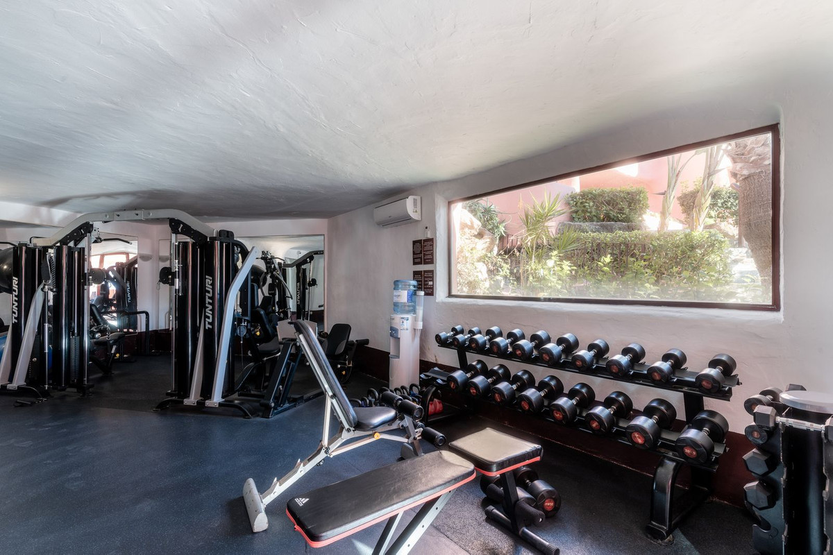 3 Bed Apartment for sale in Estepona Costa Del Sol, Málaga, Spain