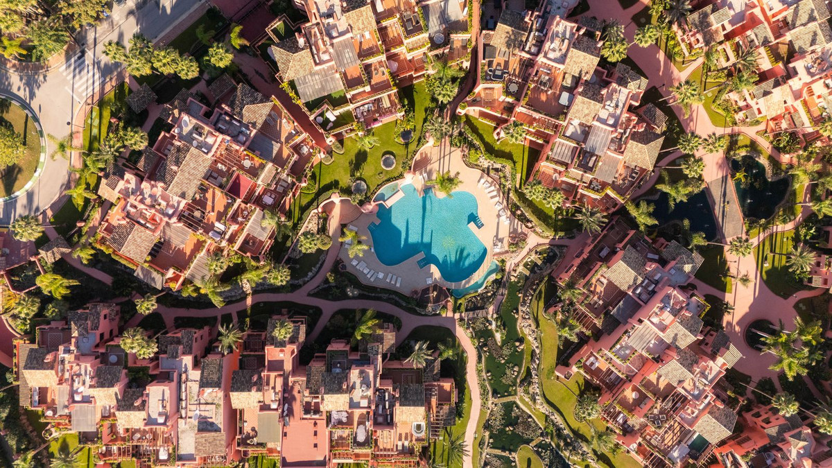 3 Bed Apartment for sale in Estepona Costa Del Sol, Málaga, Spain