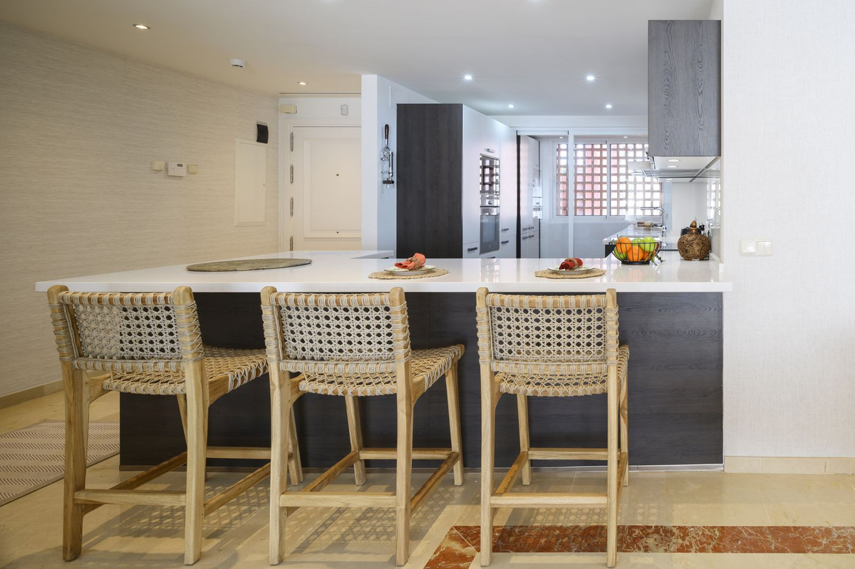 3 Bed Apartment for sale in Estepona Costa Del Sol, Málaga, Spain
