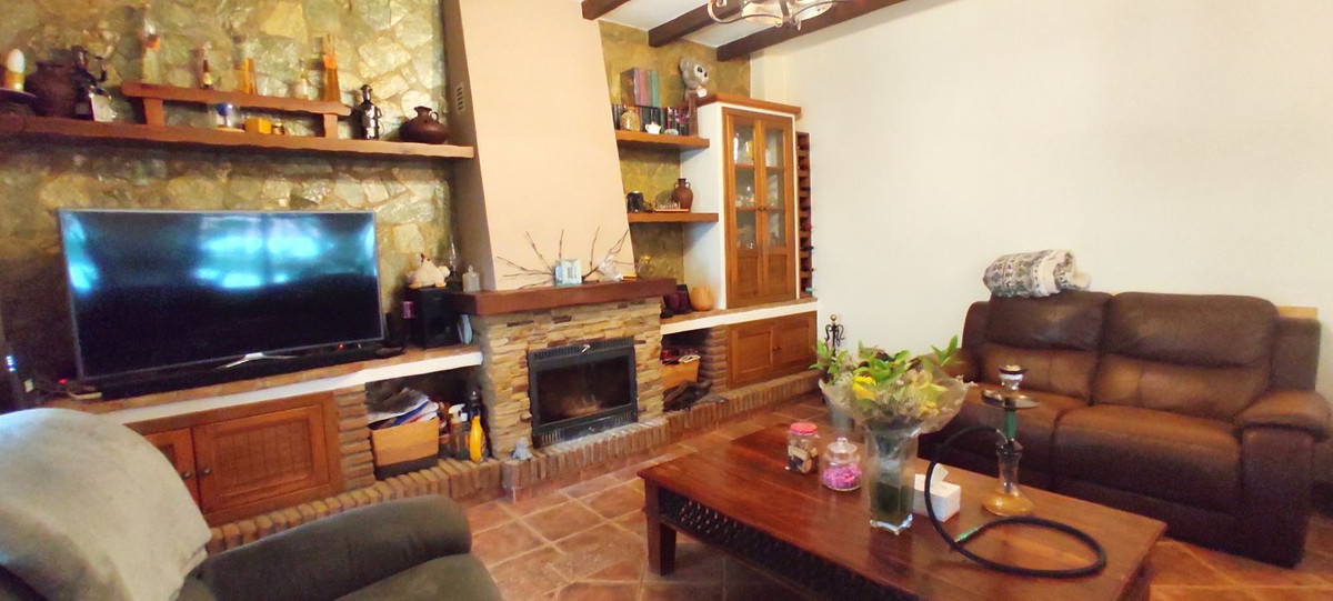 4 Bed Townhouse for sale in Alhaurín El Grande Costa Del Sol, Málaga, Spain